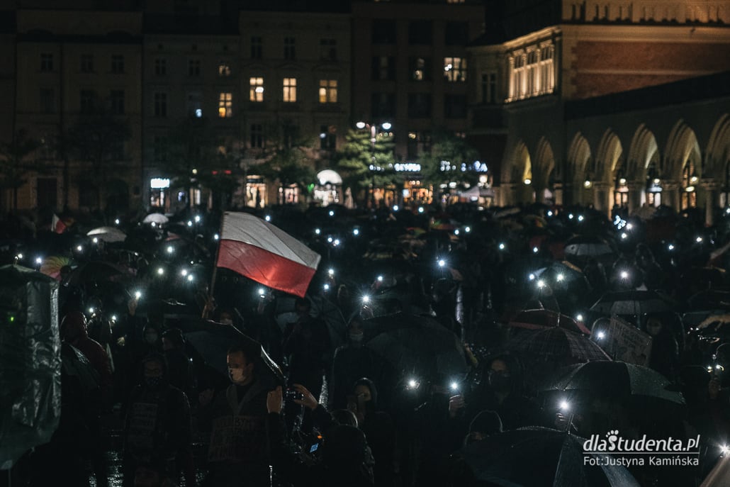 Strajk Kobiet: Tylko zjednoczone jesteśmy niezwyciężone - manifestacja w Krakowie - zdjęcie nr 3