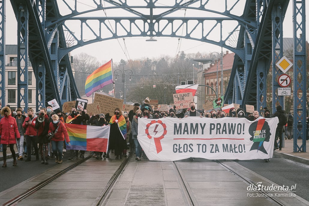 Strajk Kobiet: Mamy prawo! - manifestacja w Krakowie - zdjęcie nr 1