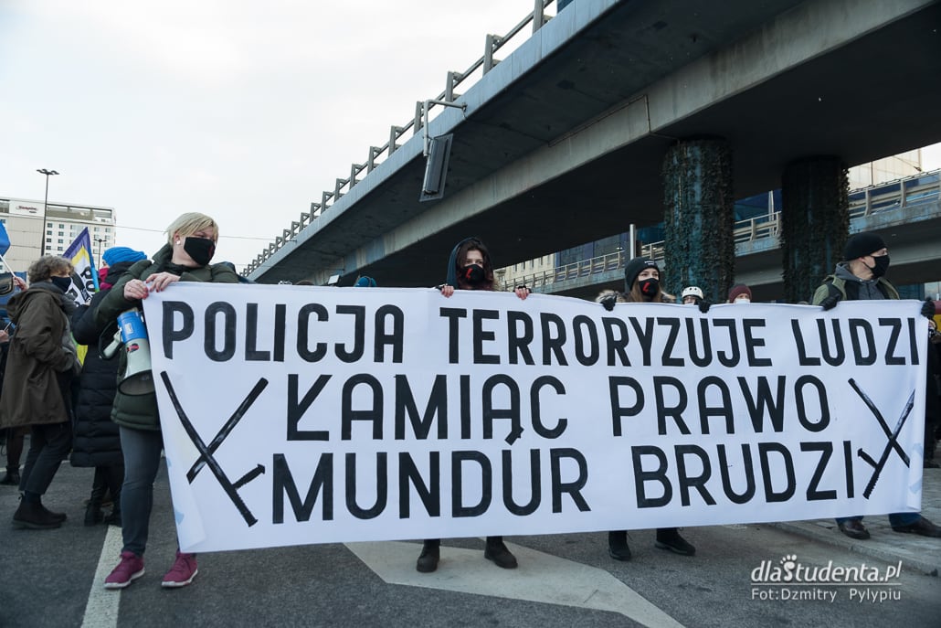 Dzień kobiet bez kompromisów - manifestacja w Warszawie - zdjęcie nr 3
