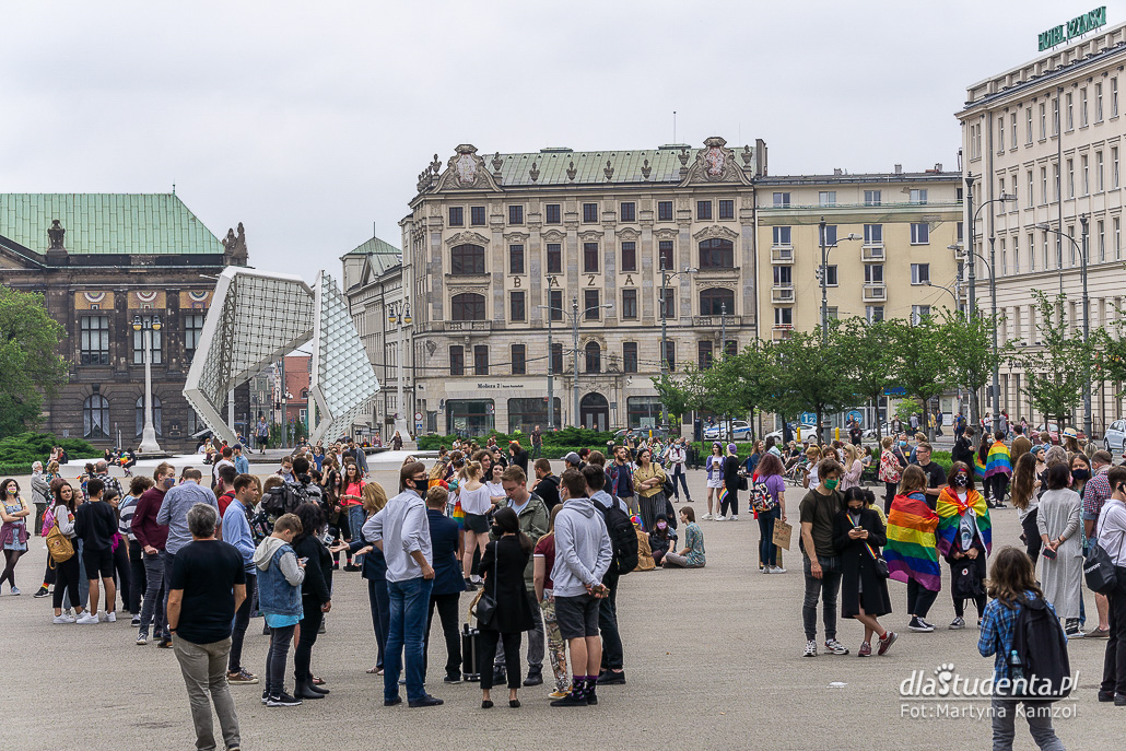 Protest przeciwko "Karcie Nienawiści" w Poznaniu - zdjęcie nr 11