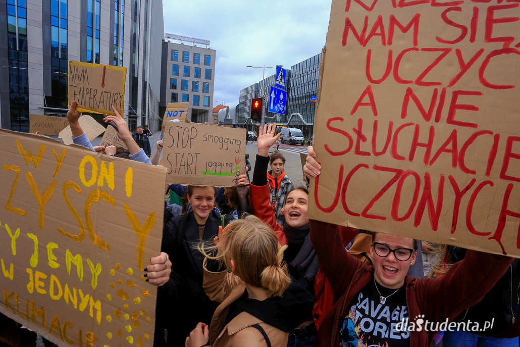 Młodzieżowy Strajk Klimatyczny we Wrocławiu - zdjęcie nr 6