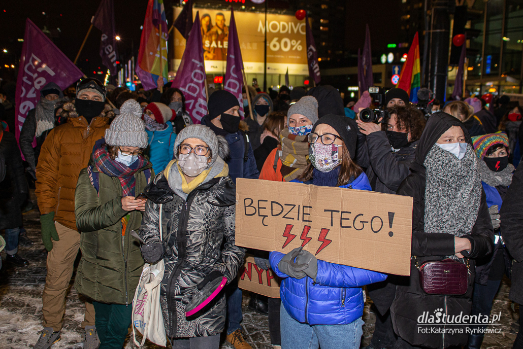 Strajk Kobiet 2021: Czas próby - manifestacja w Warszawie - zdjęcie nr 3