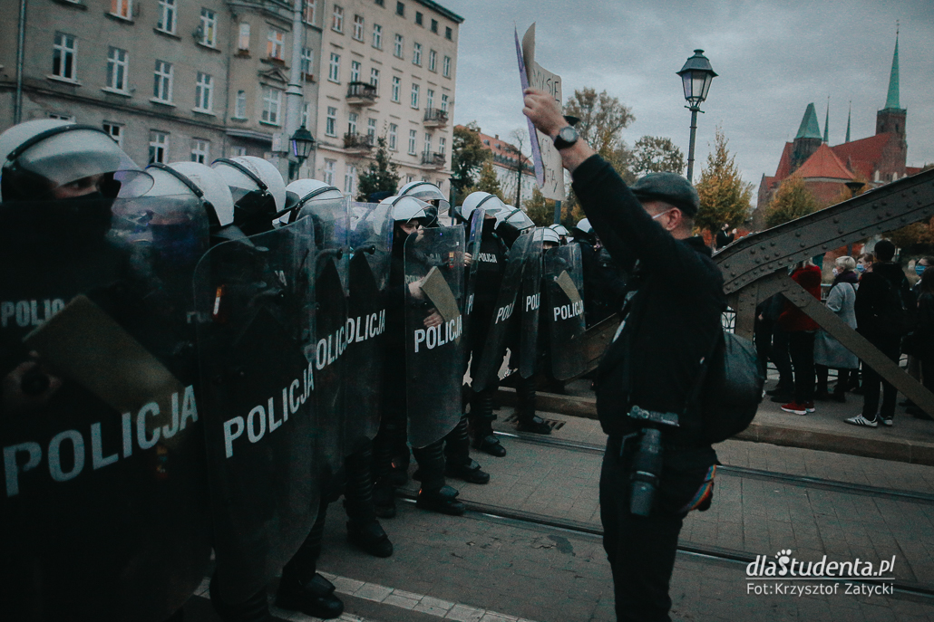 Rewolucja jest kobietą - manifestacja we Wrocławiu - zdjęcie nr 3