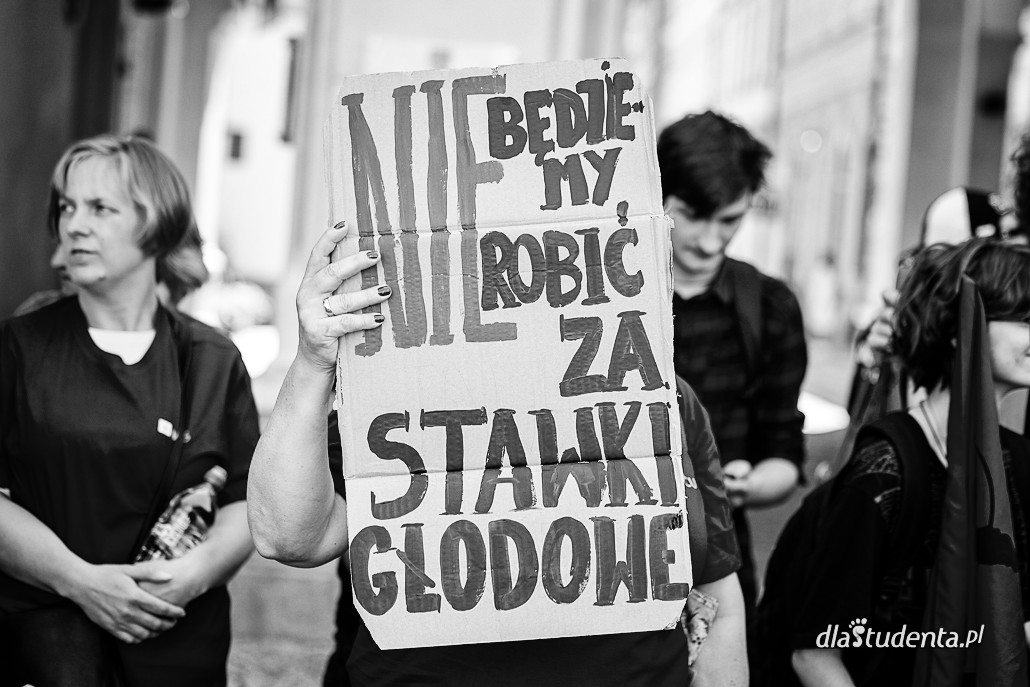 Protest pracowników DPS we Wrocławiu - zdjęcie nr 2