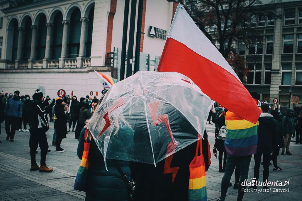 Strajk Kobiet: Patriarchat Wyp..ać - manifestacja we Wrocławiu - zdjęcie nr 3