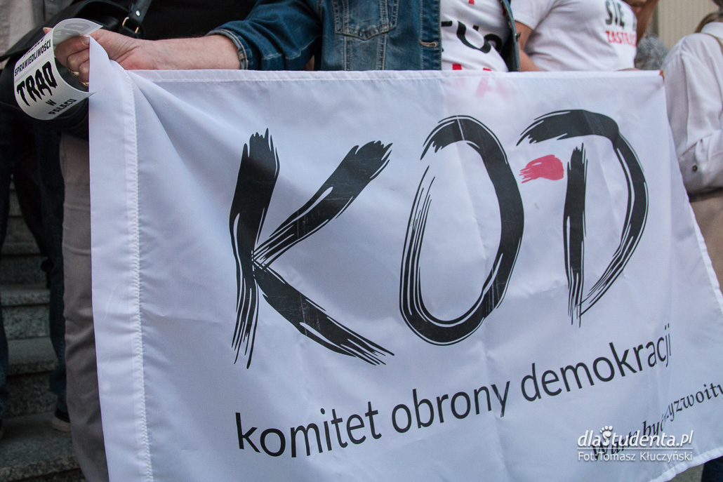 Manifestacja przed Sądem okręgowym w Poznaniu - zdjęcie nr 5