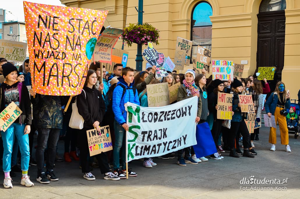 Młodzieżowy Strajk Klimatyczny w Łodzi - zdjęcie nr 6