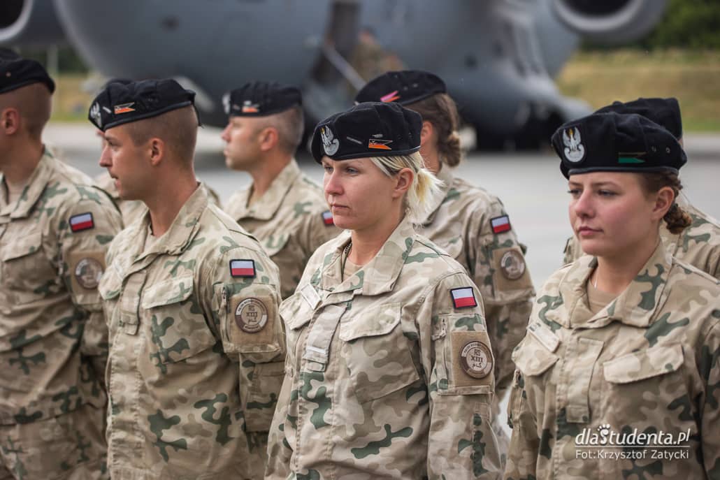 Polscy żołnierze wracają z Afganistanu - zdjęcie nr 2