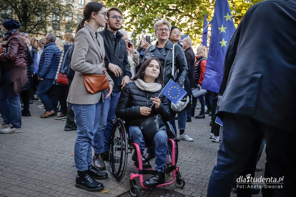 My zostajemy w Europie - demonstracja w Poznaniu - zdjęcie nr 6