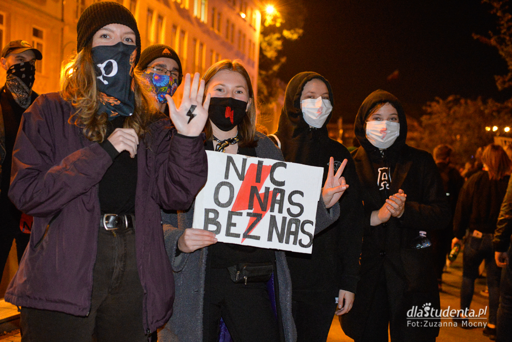 Strajk Kobiet: To jest Wojna - manifestacja w Poznaniu - zdjęcie nr 1