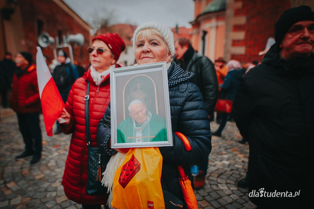 Marsz w obronie Jana Pawła II we Wrocławiu - zdjęcie nr 5