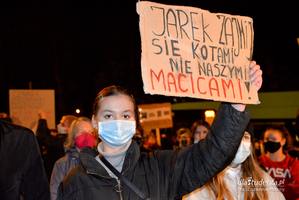 Strajk Kobiet: Łapy precz od Nauczycieli - manifestacja w Poznaniu - zdjęcie nr 6