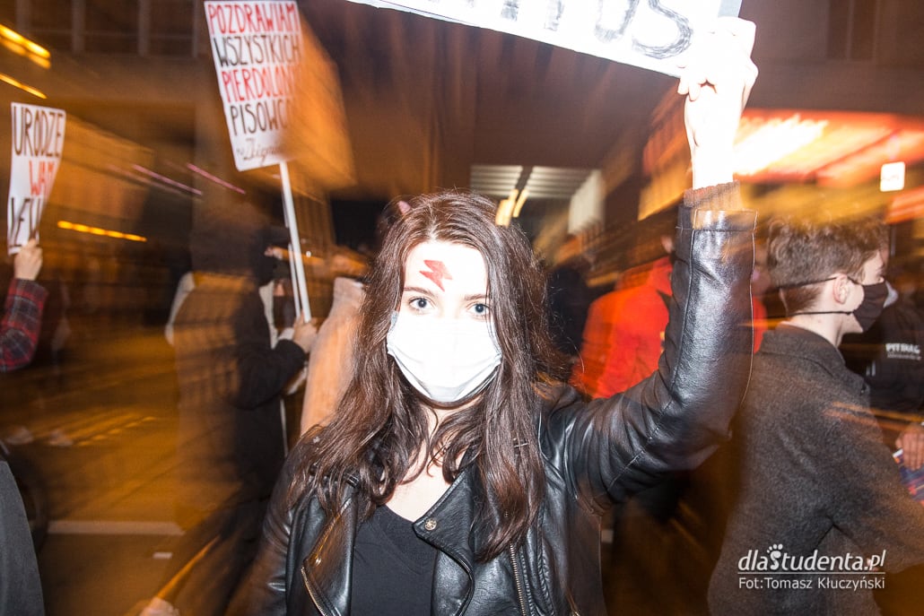 Strajk Kobiet: Manifa w Poznaniu - zdjęcie nr 7