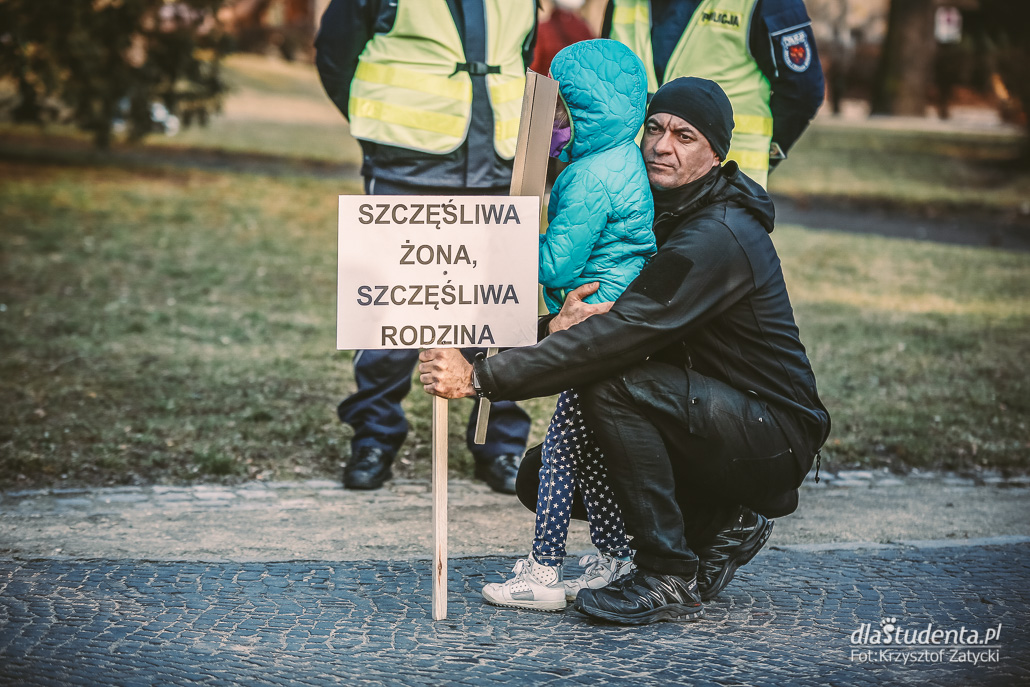 Protest Kobiet we Wrocławiu  - zdjęcie nr 9