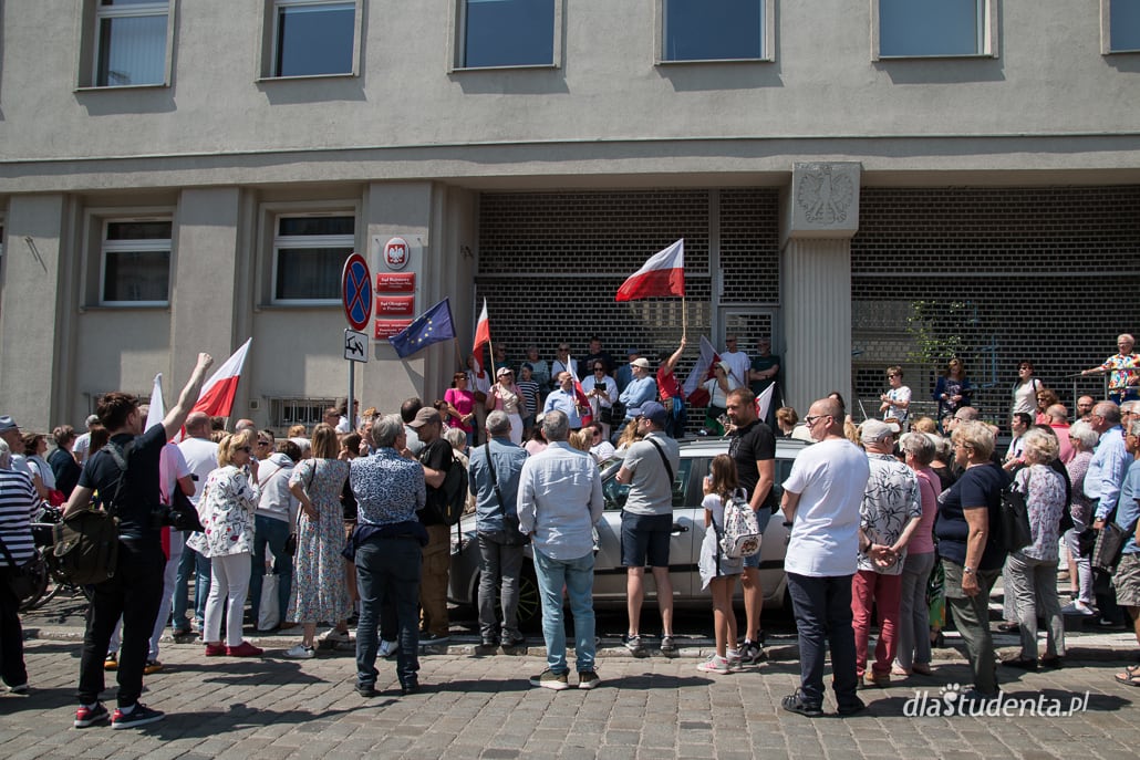 Poznań: Manifestacja poparcia dla Marszu 4 czerwca w Warszawie - zdjęcie nr 8