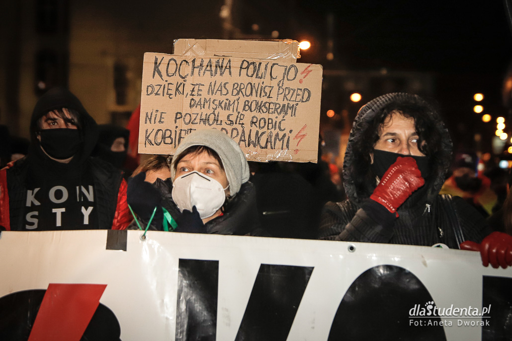 Strajk Kobiet: Gońcie się - manifestacja we Wrocławiu  - zdjęcie nr 12