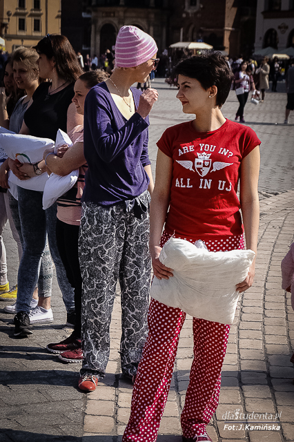 Pillow Fight - Bitwa na Poduszki na Krakowskim Rynku - zdjęcie nr 7
