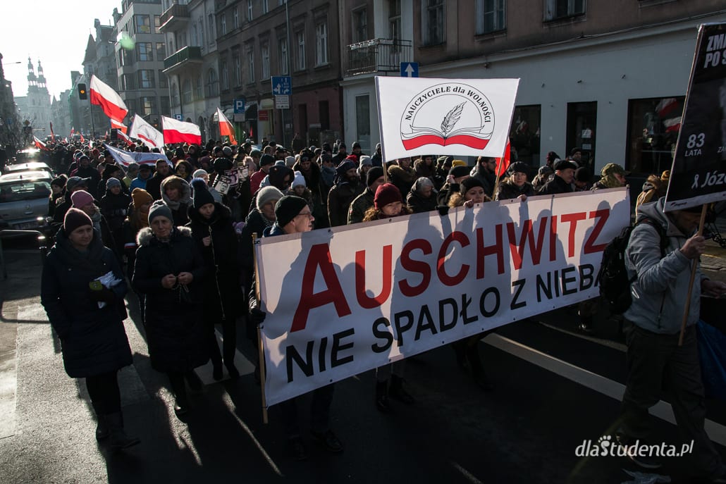 Marsz przeciwników szczepień w Poznaniu - zdjęcie nr 2