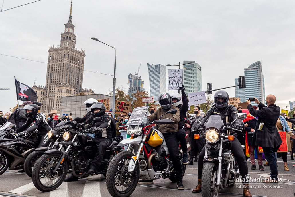Strajk Kobiet: manifestacja w Warszawie - zdjęcie nr 5
