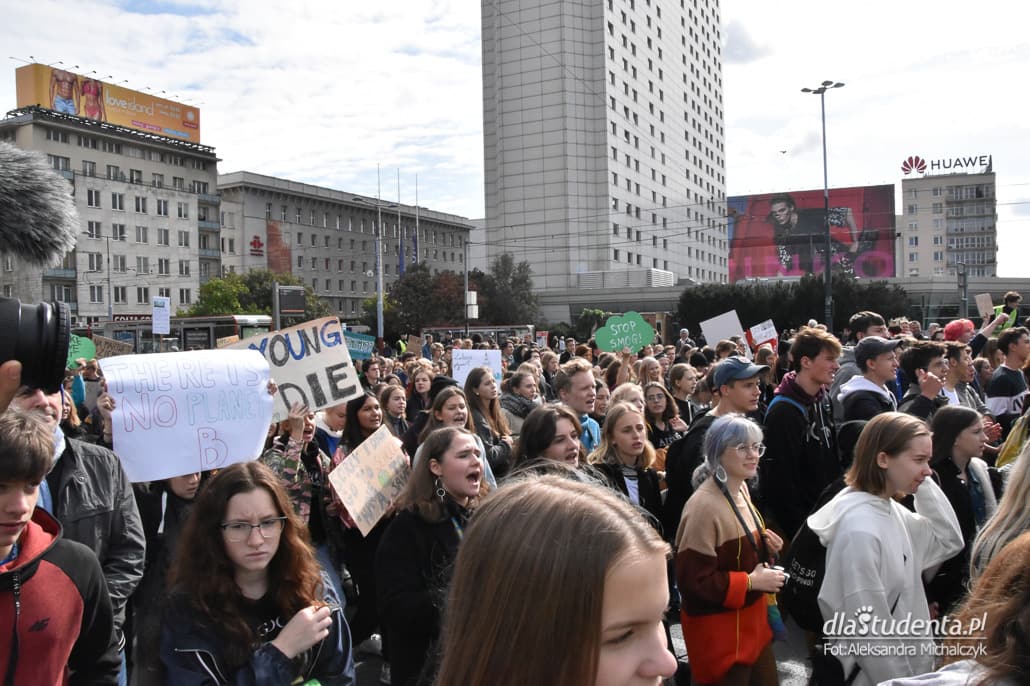 Młodzieżowy Strajk Klimatyczny w Warszawie - zdjęcie nr 8