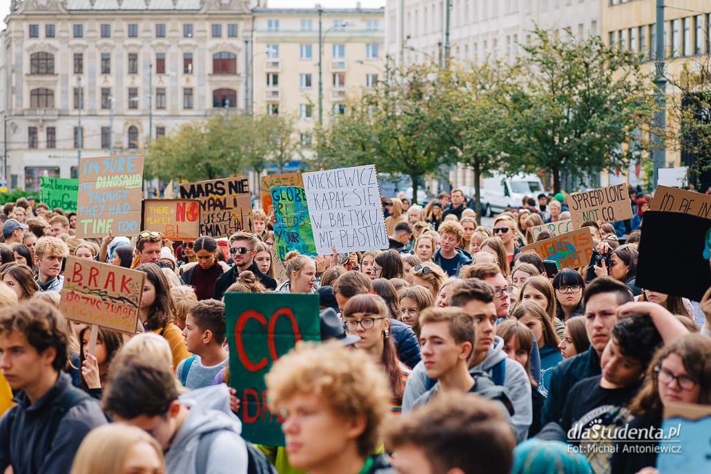 Młodzieżowy Strajk Klimatyczny w Poznaniu  - zdjęcie nr 11