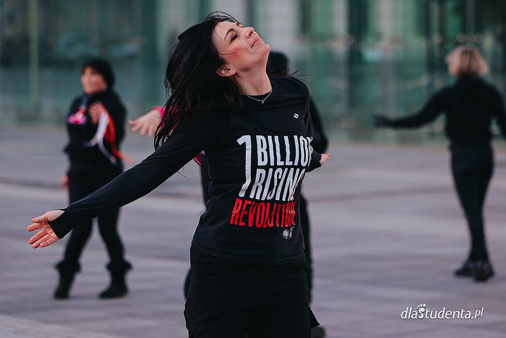 "Nazywam się Miliard" - Wrocławianie zatańczyli przeciwko przemocy wobec kobiet - zdjęcie nr 10