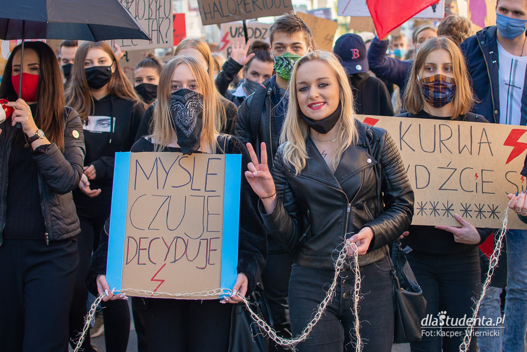 Strajk Kobiet: To jest Wojna - strajk studentów w Łodzi - zdjęcie nr 6