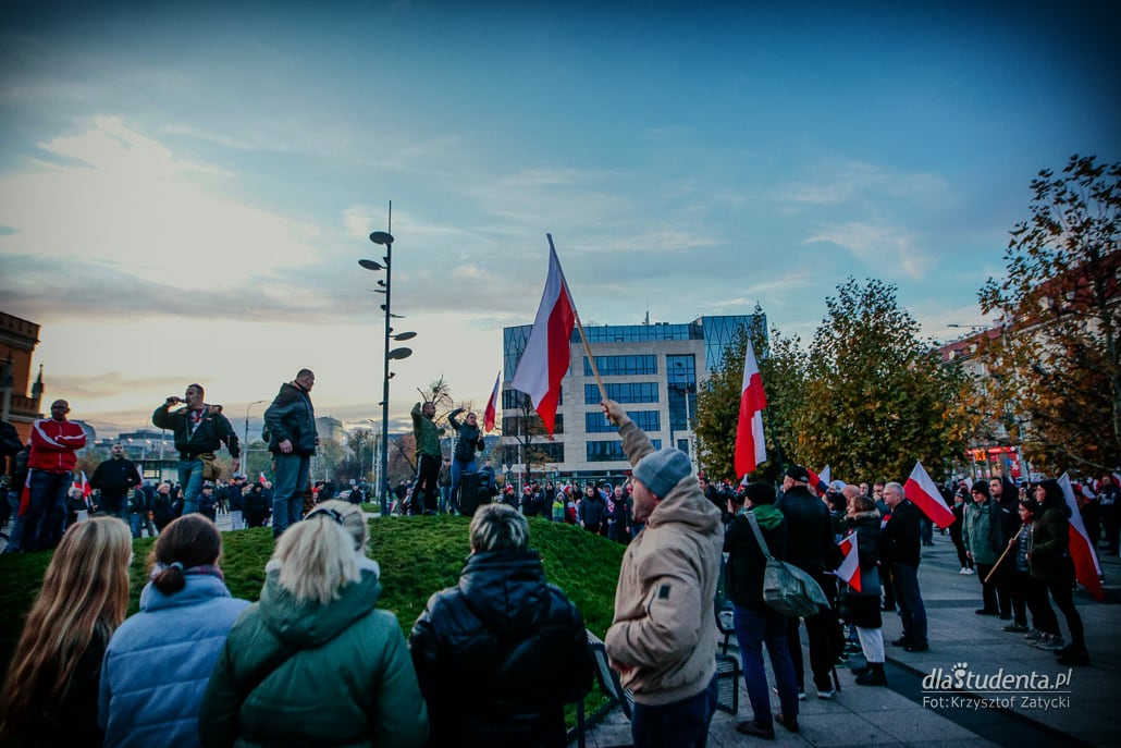  "Polak w Polsce gospodarzem" - Marsz Niepodległości we Wrocławiu  - zdjęcie nr 4