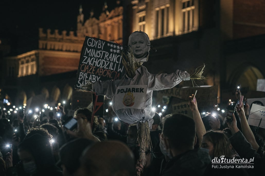 Strajk Kobiety: To jest wojna - manifestacja w Krakowie  - zdjęcie nr 6