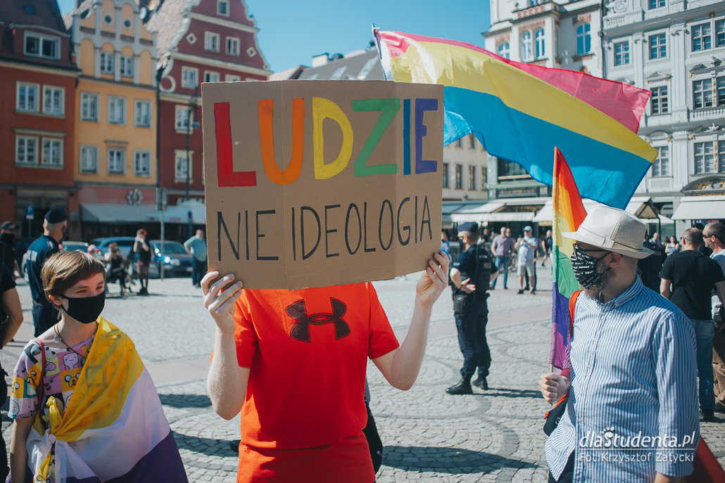 Stop przemocy wobec osób LGBTQIA - manifestacja we Wrocławiu - zdjęcie nr 7