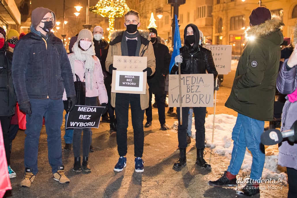 Solidarnie z mediami - protest w Łodzi - zdjęcie nr 4
