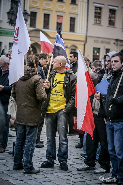 Paweł Kukiz wraz z manifestantami żądają powtórzenia wyborów  - zdjęcie nr 5