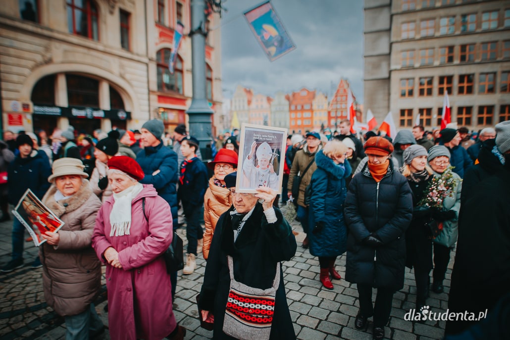 Marsz w obronie Jana Pawła II we Wrocławiu - zdjęcie nr 10