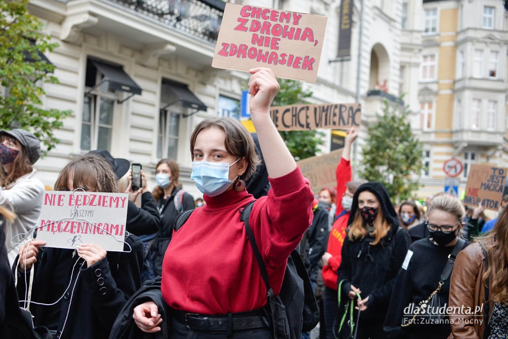 Strajk Kobiet - manifestacja w Poznaniu - zdjęcie nr 7