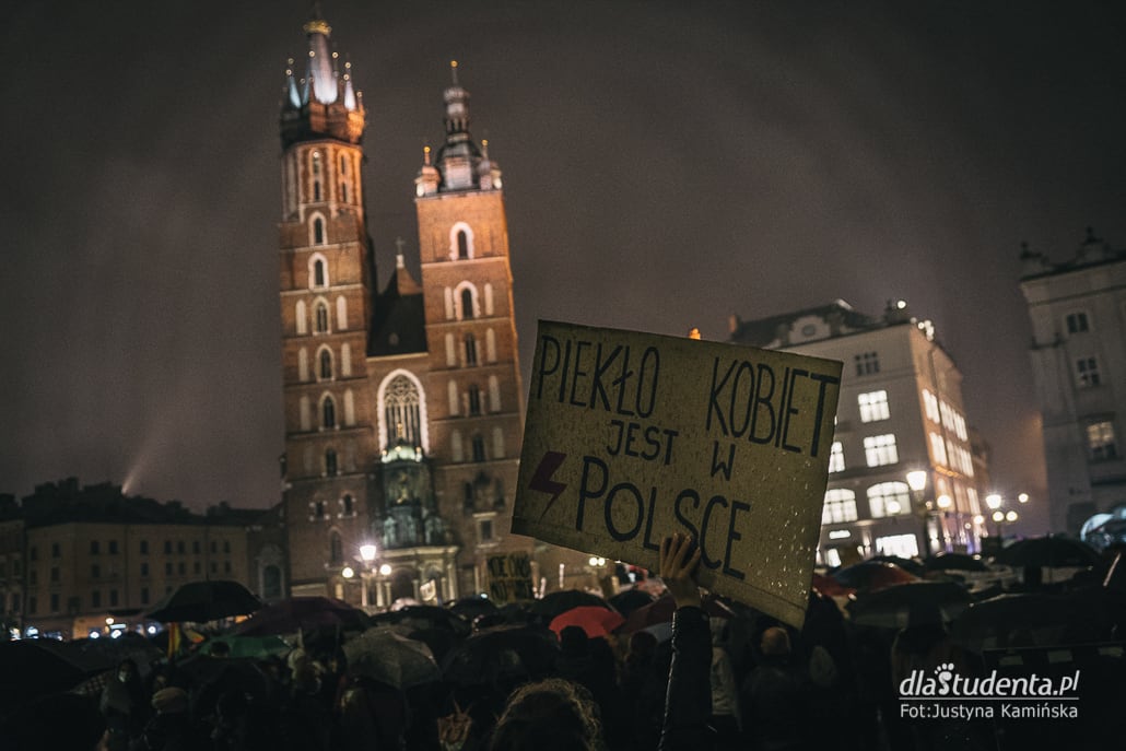 Strajk Kobiet: Tylko zjednoczone jesteśmy niezwyciężone - manifestacja w Krakowie - zdjęcie nr 4