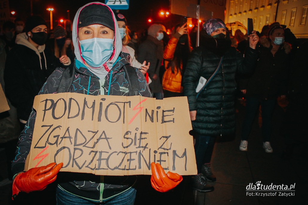 Strajk Kobiet: Gońcie się - manifestacja we Wrocławiu  - zdjęcie nr 8
