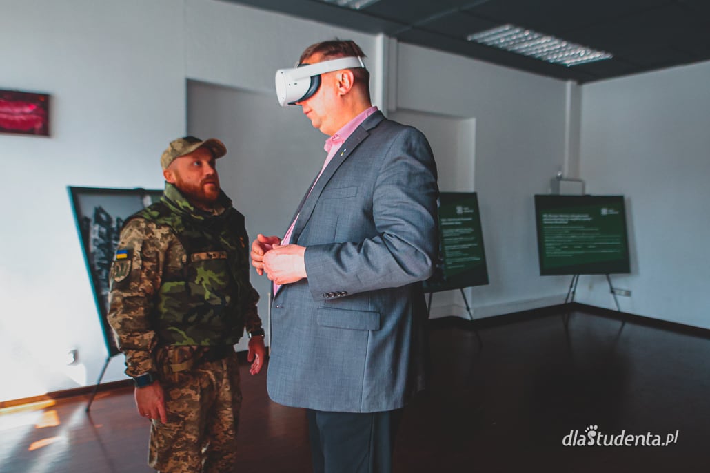 "Przez wojnę" premiera wystawy VR o wojnie w Ukrainie - zdjęcie nr 2