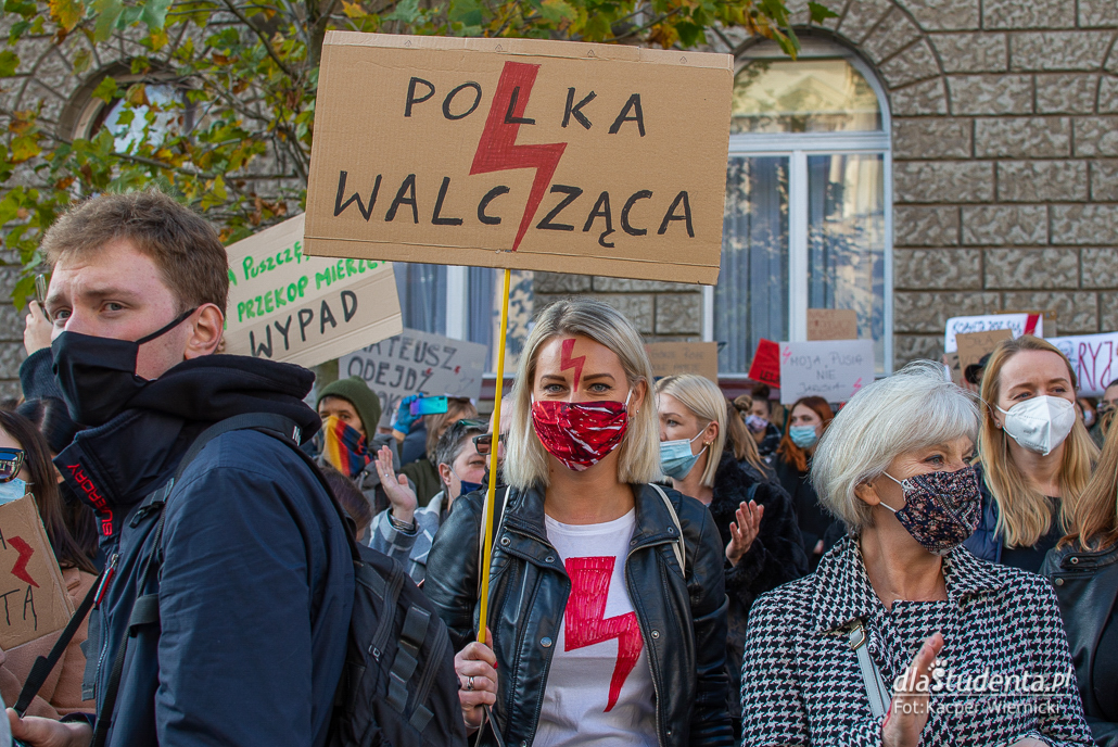 Strajk Kobiet: To jest Wojna - strajk studentów w Łodzi - zdjęcie nr 9
