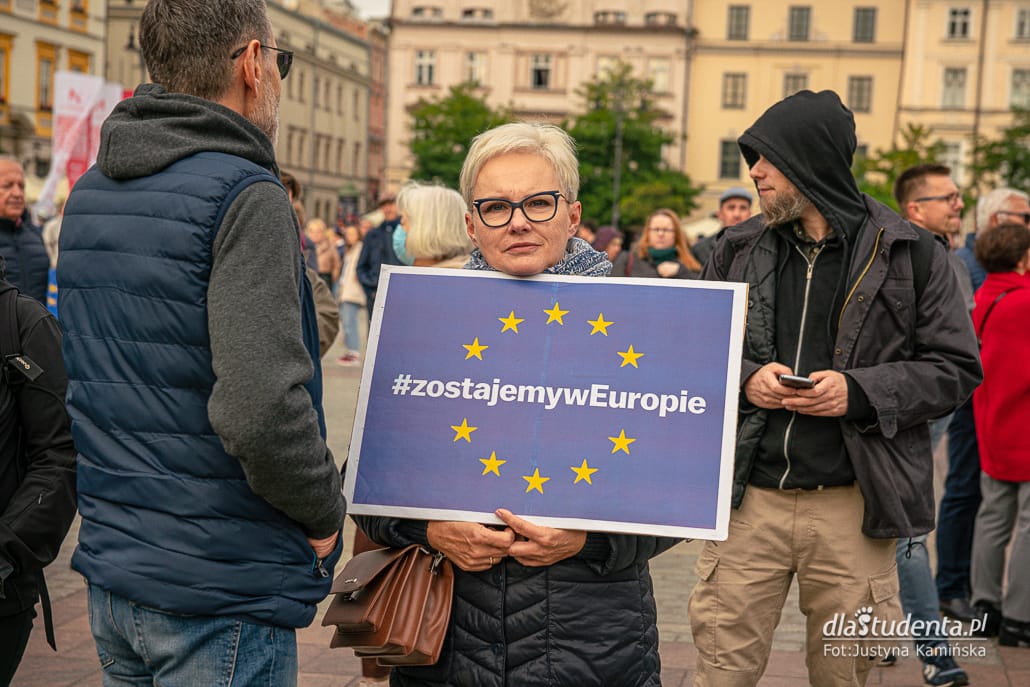 My zostajemy w Europie - demonstracja w Krakowie - zdjęcie nr 2