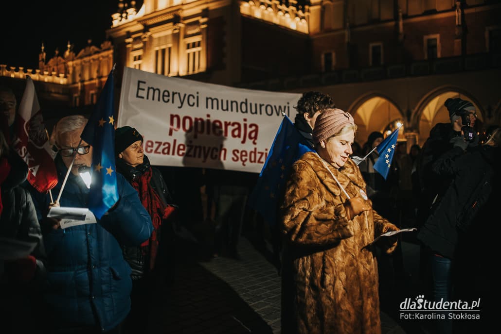Wolne Sądy: Protest przeciwko ustawie kagańcowej w Krakowie - zdjęcie nr 6