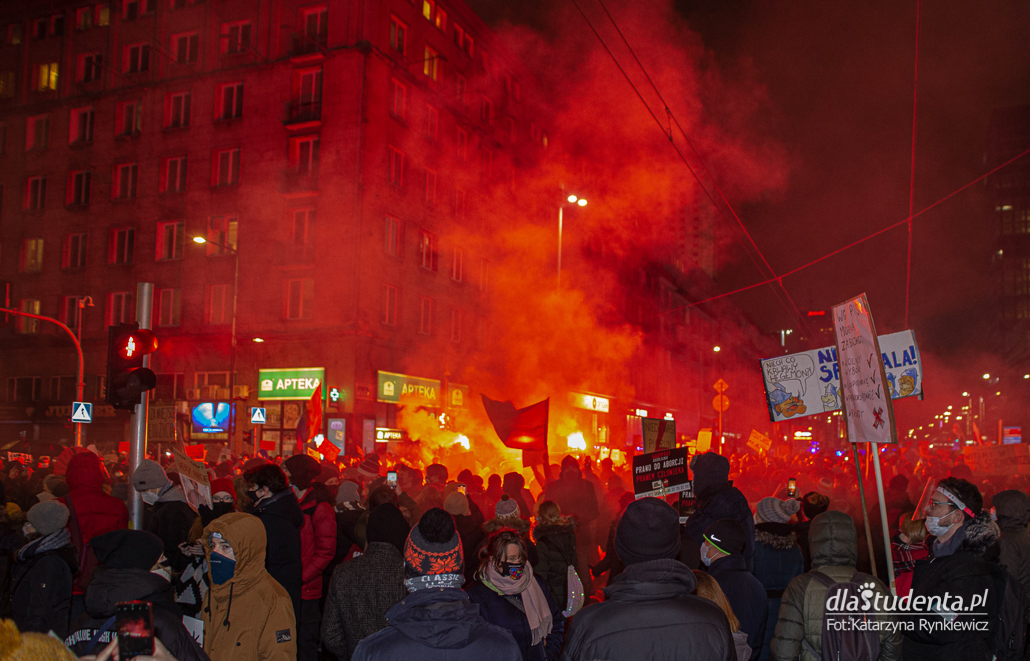 Strajk Kobiet 2021: Czas próby - manifestacja w Warszawie - zdjęcie nr 10