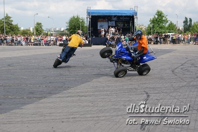 Kortowiada: Pokaz jazdy grupy motocyklowej  - zdjęcie nr 10