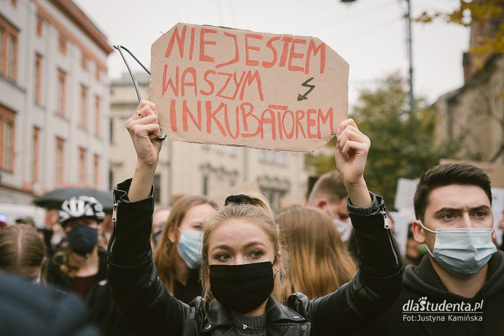 To jest wojna - manifestacja pod kurią w Krakowie - zdjęcie nr 5