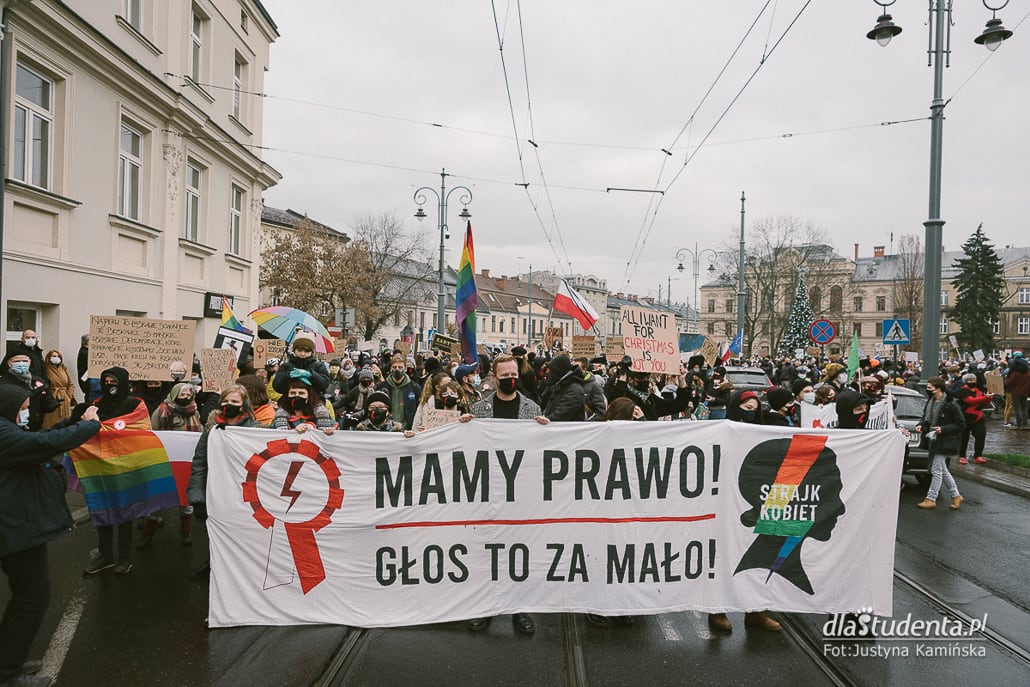 Strajk Kobiet: Mamy prawo! - manifestacja w Krakowie - zdjęcie nr 4