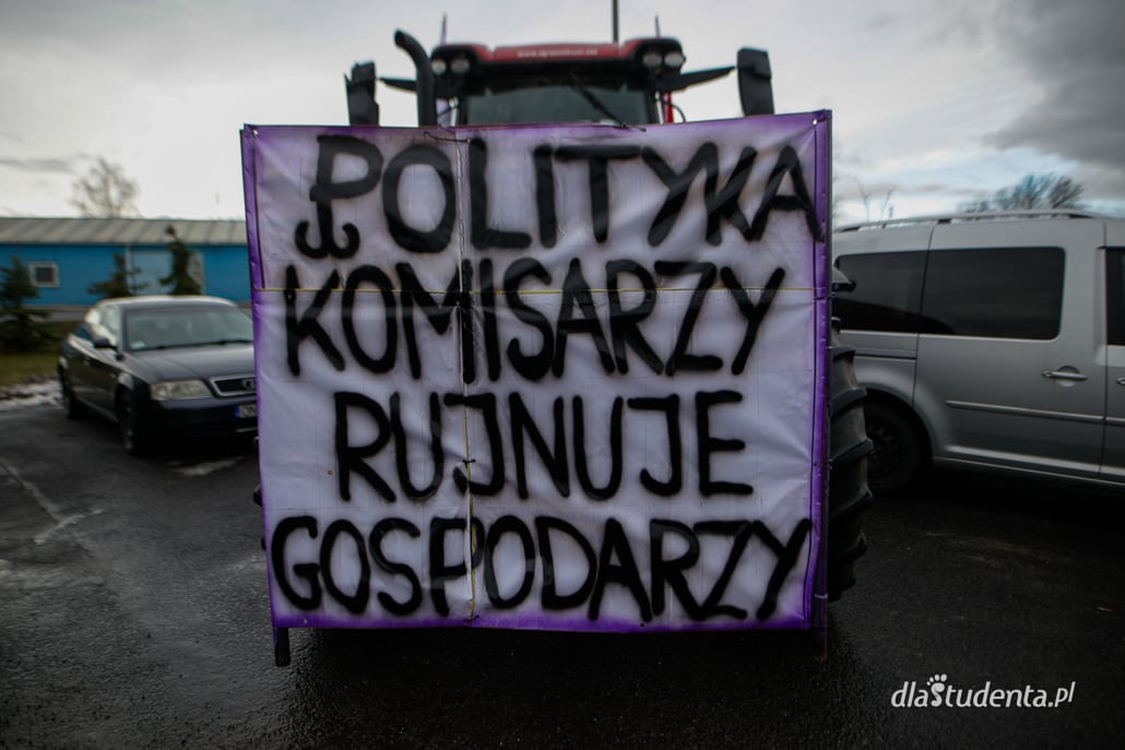 Ogólnopolski protest rolników z udzialem wiceministra Michała Kołodziejczaka  - zdjęcie nr 3