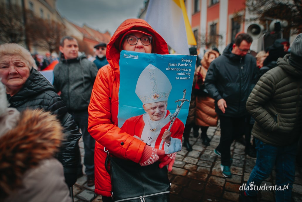 Marsz w obronie Jana Pawła II we Wrocławiu - zdjęcie nr 3