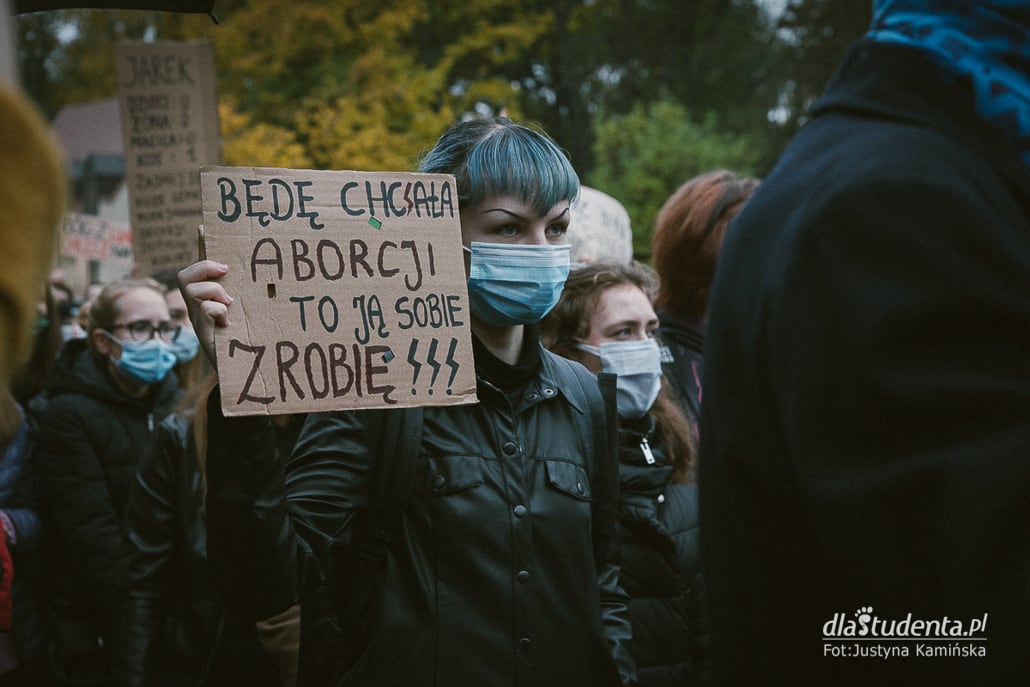 To jest wojna - manifestacja pod kurią w Krakowie - zdjęcie nr 4