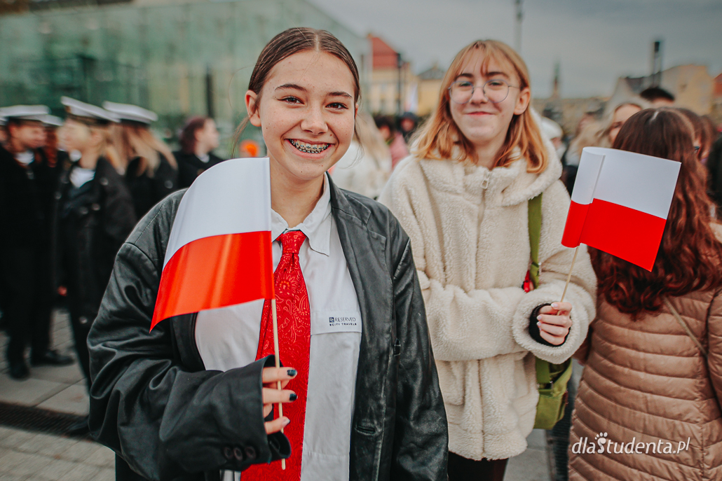 Niech żyje Polska: Radosna Parada Niepodległości we Wrocławiu - zdjęcie nr 6