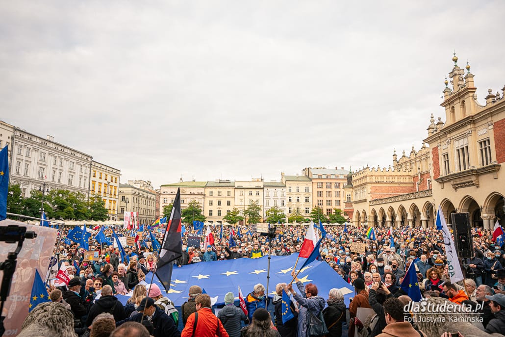 My zostajemy w Europie - demonstracja w Krakowie - zdjęcie nr 5