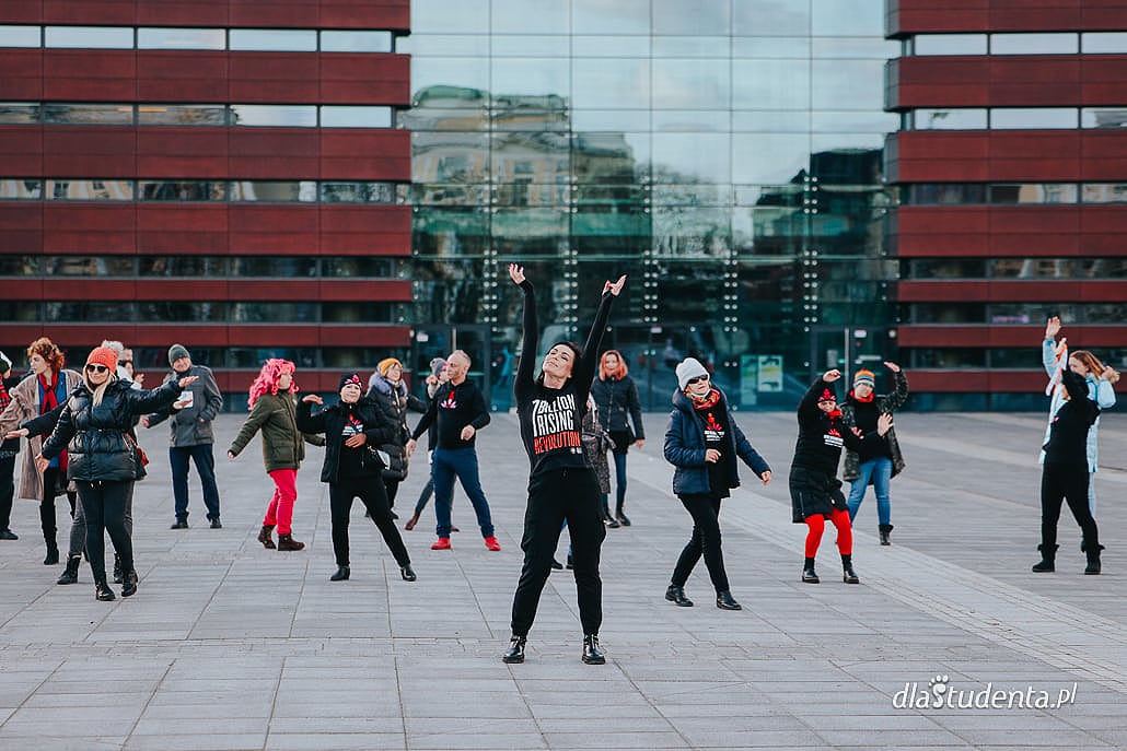 "Nazywam się Miliard" - Wrocławianie zatańczyli przeciwko przemocy wobec kobiet - zdjęcie nr 8